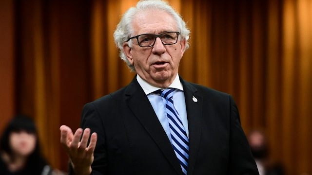 Coverage by media of Canadian government interest in UFOs