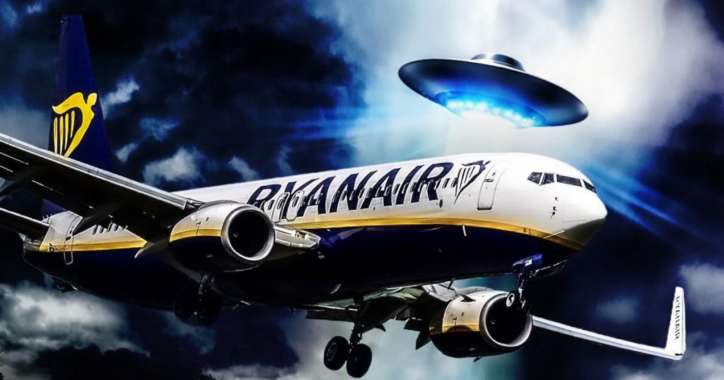 Ryanair plane flew ‘within 20 metres of an undetectable UFO’ | UK News
