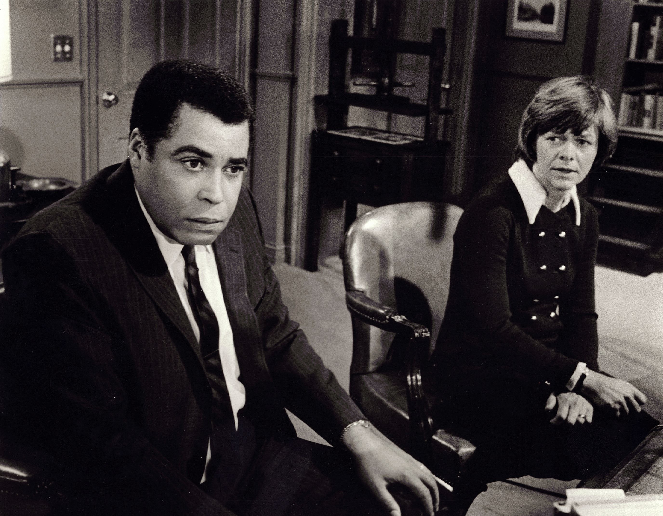 James Earl Jones and Estelle Parsons starred in The Ufo Incident
