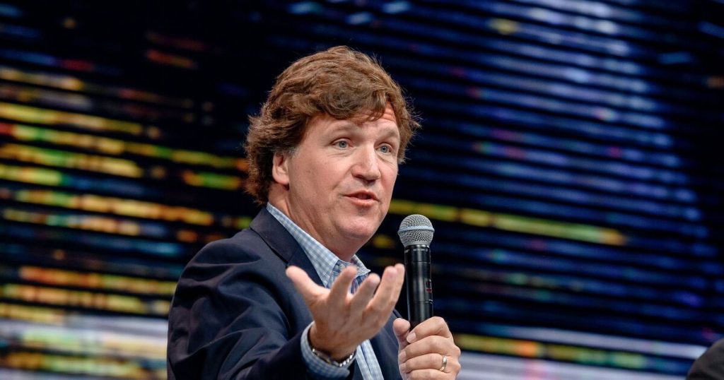 Tucker Carlson tells Joe Rogan he’s seen evidence of ‘underwater’ UFOs | World | News