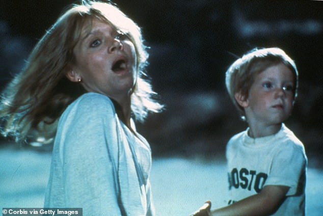 The director hasn't tackled a full-fledged UFO film since 1977's Close Encounters of the Third Kind, which cemented its status in pop culture as one of the most influential alien stories