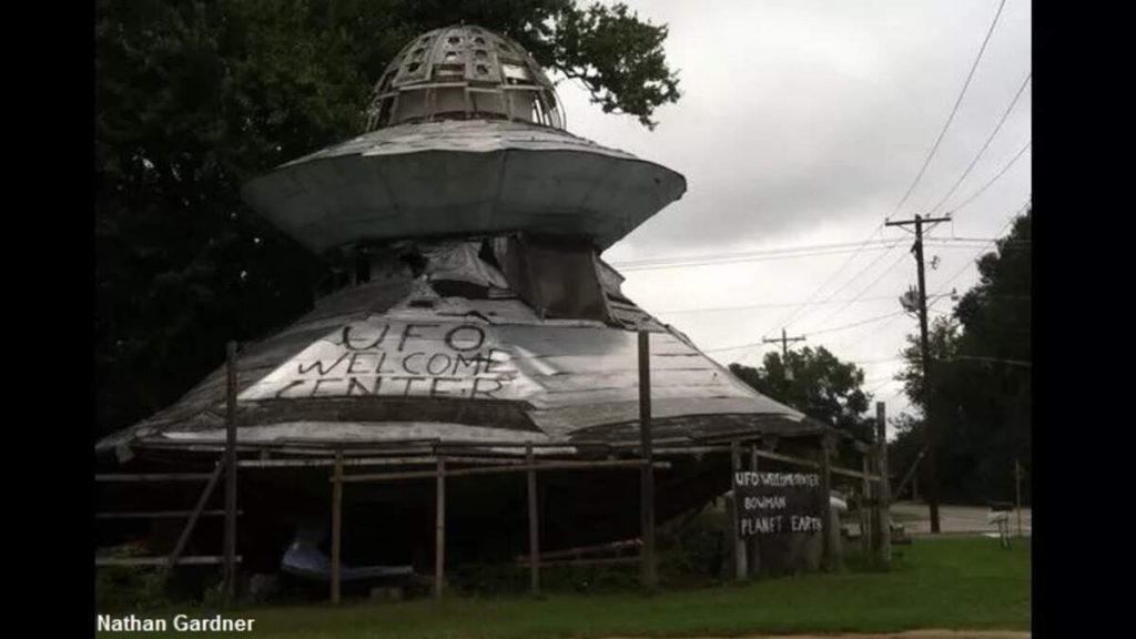 South Carolina’s Iconic ‘UFO Welcome Center’ Destroyed by Fire | News Radio 1000 KTOK