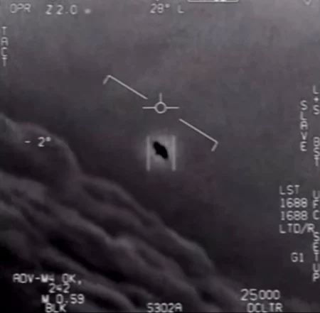 Tic Tac’ UFO Hovered Above USO Emerging From Ocean