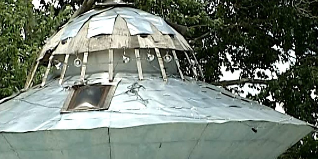 UFO Welcome Center burns to the ground in Bowman