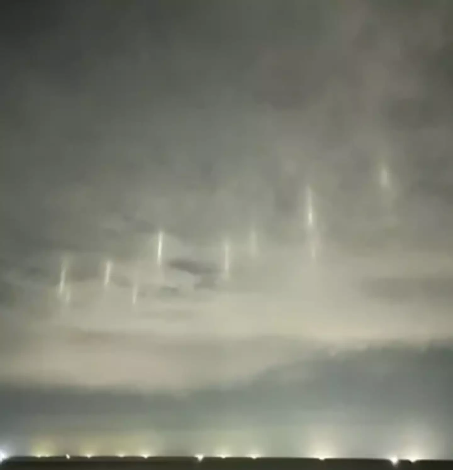 The lights appeared to float over the Sea of Japan (X / @totoro8201)