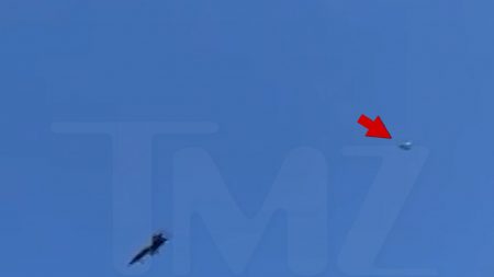 Alleged UFO Spotted in New York During Blue Angels Show, Zips Across Sky