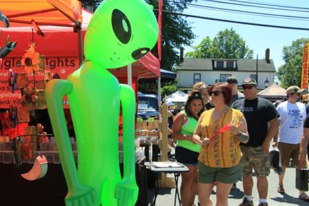 Close encounters of the third kind in Pine Bush (photos)