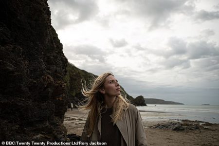 CHISTOPHER STEVENS reviews the weekend’s TV: Spaceships, fireballs, gigantic men… the UFO mysteries of west Wales