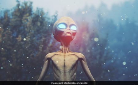Aliens Might Be Living Among Us Disguised As Humans, Claims Harvard Study