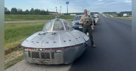 Mo. Deputy Has Traffic Stop Close Encounter with UFO Vehicle