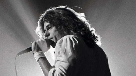 JOHN SLOMAN – “The legendary vocalist discusses his current solo career, and past work with Lone Star, Uriah Heep, UFO and Gary Moore.” : Metal-Rules.com