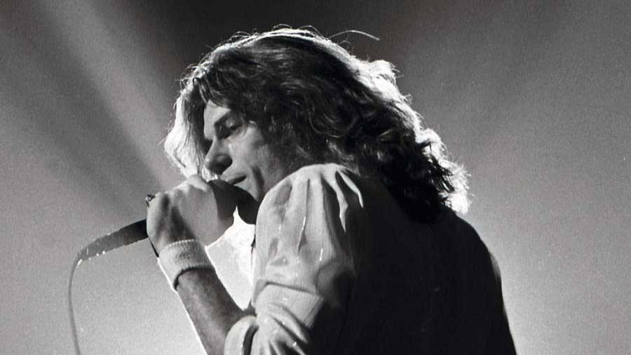 JOHN SLOMAN – “The legendary vocalist discusses his current solo career, and past work with Lone Star, Uriah Heep, UFO and Gary Moore.” : Metal-Rules.com