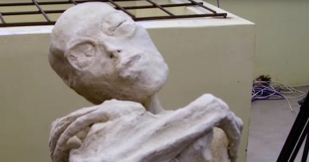 Bizarre ‘alien mummies’ found with ‘mobile phones’ buried inside them