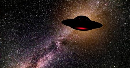 ‘USAF whistleblower’ claims huge UFO announcement will happen ‘within days’