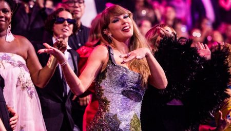 Taylor Swift Changes Into a UFO-Embellished Sequin Mini Dress Mid-2024 VMAs