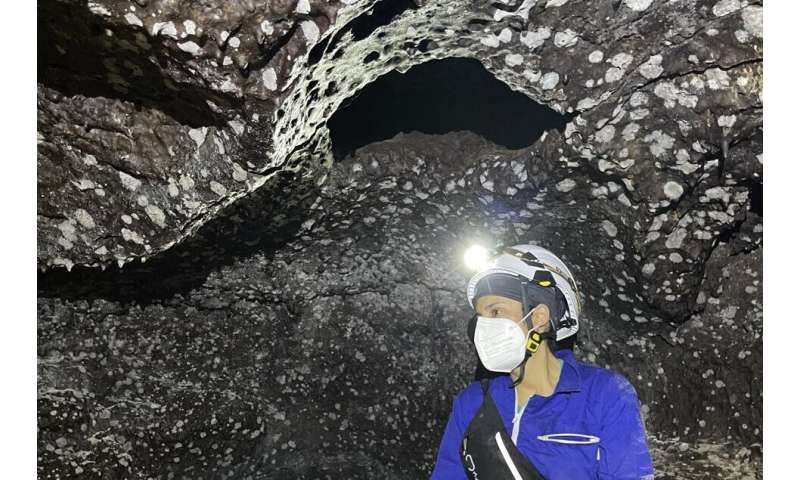 USF research explores volcanic caves, advancing the search for life on Mars