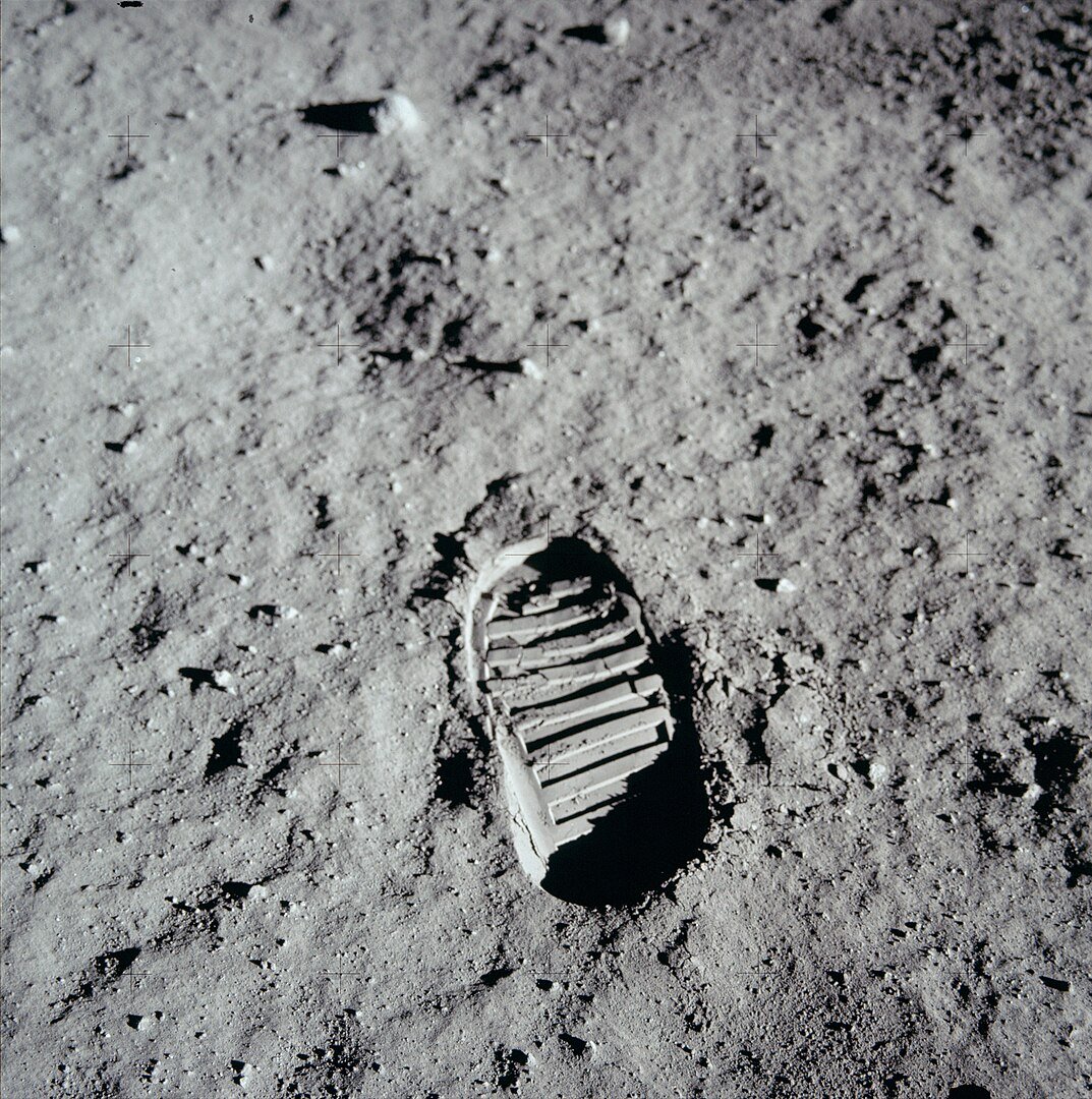 Buzz Aldrin's bootprint in the lunar soil (Credit : NASA)